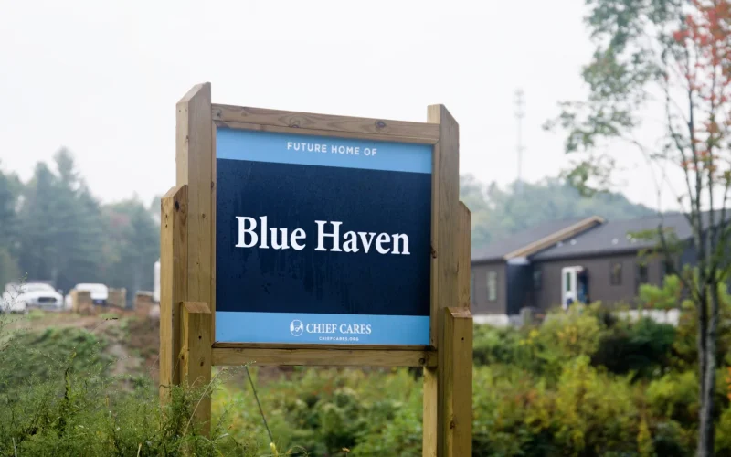 A Blue Haven family on moving day